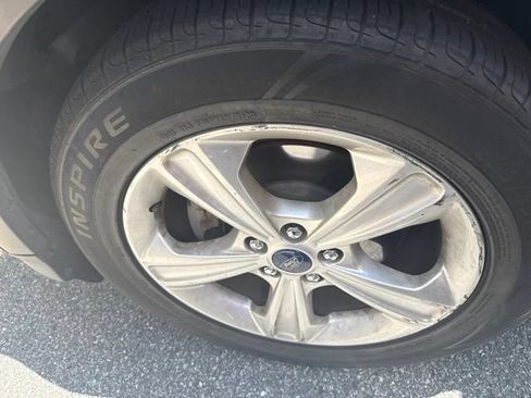 Used 2014 Ford Escape SE FWD image 17