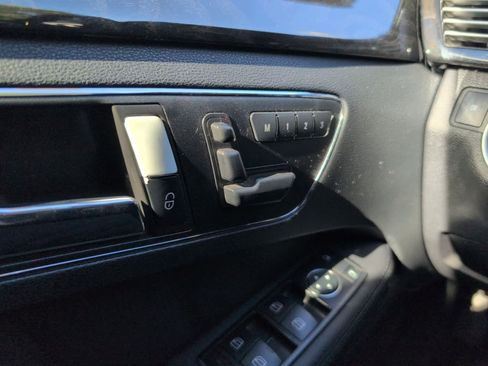 Used 2011 Mercedes-Benz E 350 Sedan image 30