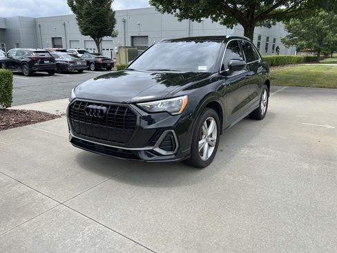 Used 2021 Audi Q3 2.0T Premium w/ Convenience Package AWD/4WD image 5