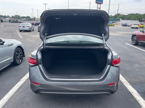 Used 2024 Nissan Sentra SV FWD image 14