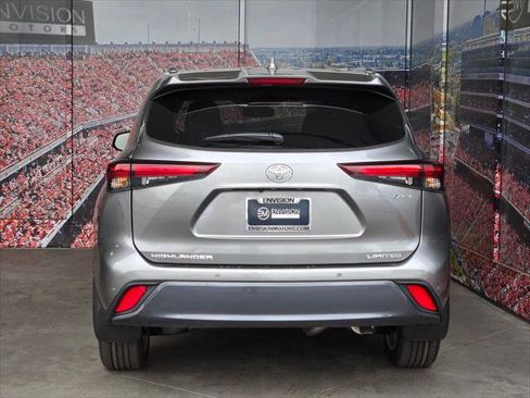 Certified 2026 Toyota Highlander Limited AWD/4WD image 7