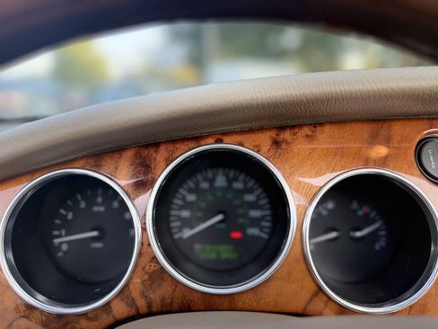Used 2005 Jaguar XK8 Convertible RWD image 14