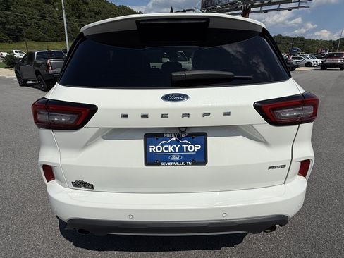 Used 2023 Ford Escape ST-Line w/ Tech Pack #1 AWD/4WD image 6