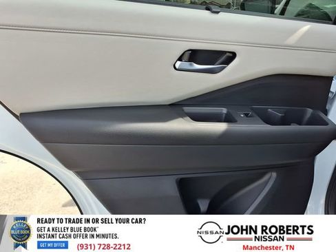 New 2026 Nissan Pathfinder SL image 12