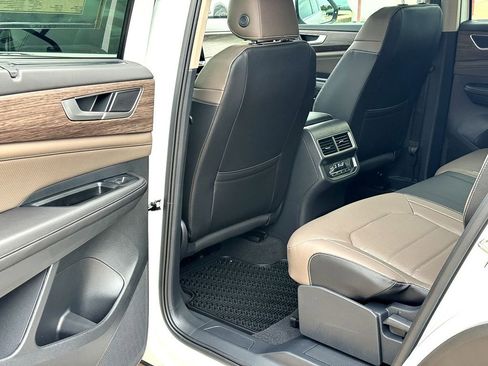 New 2026 Volkswagen Atlas SEL AWD/4WD image 17