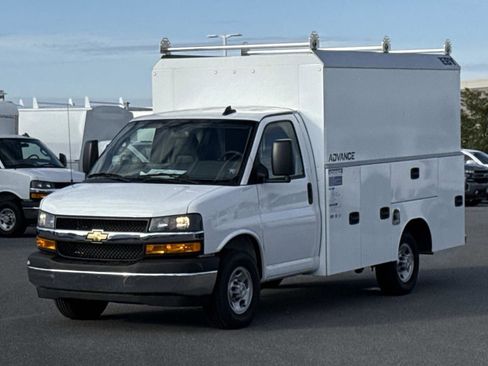 New 2025 Chevrolet Express 3500 w/ Power Convenience Package image 15