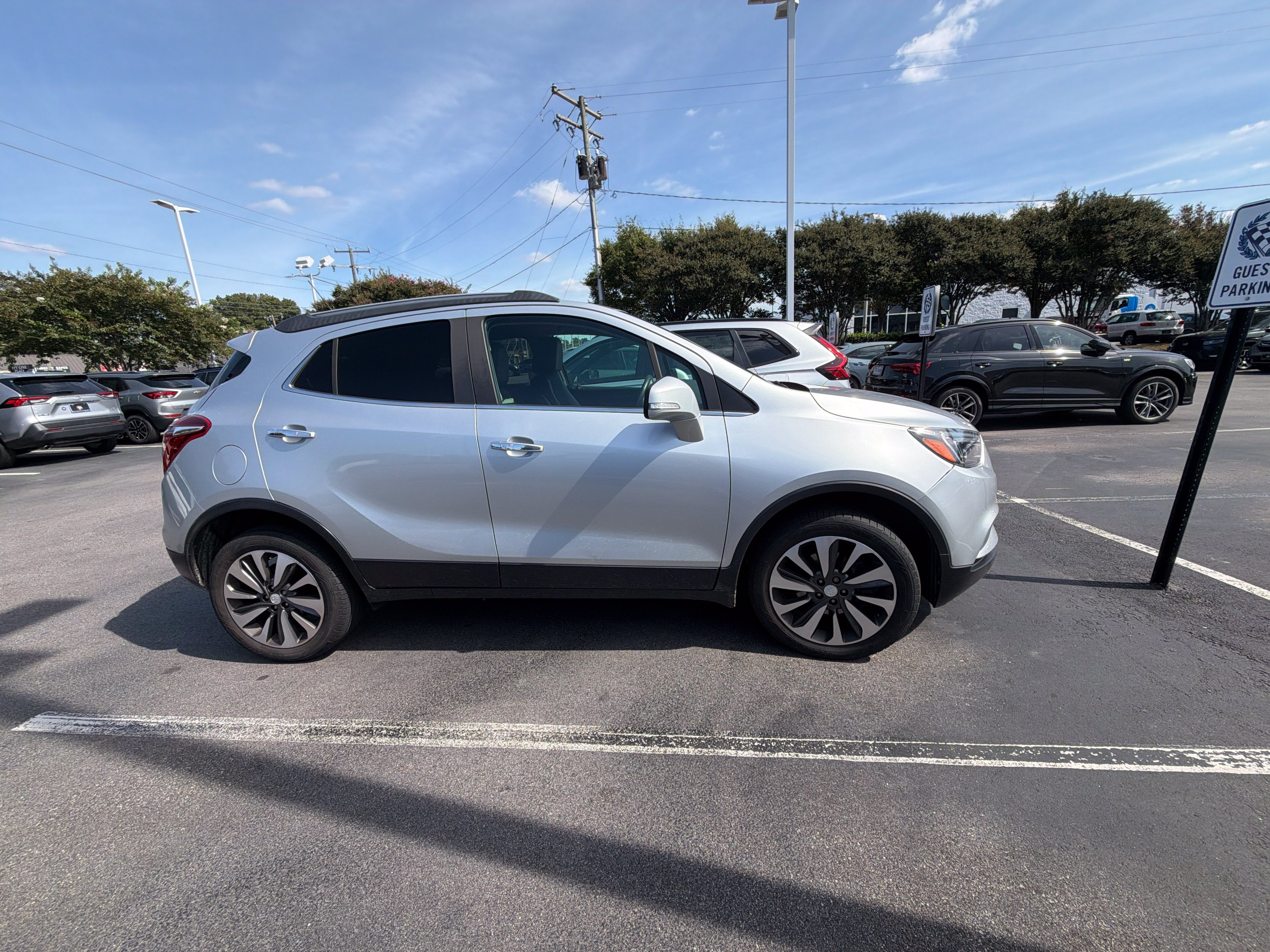 Used 2017 Buick Encore Preferred AWD/4WD image 1