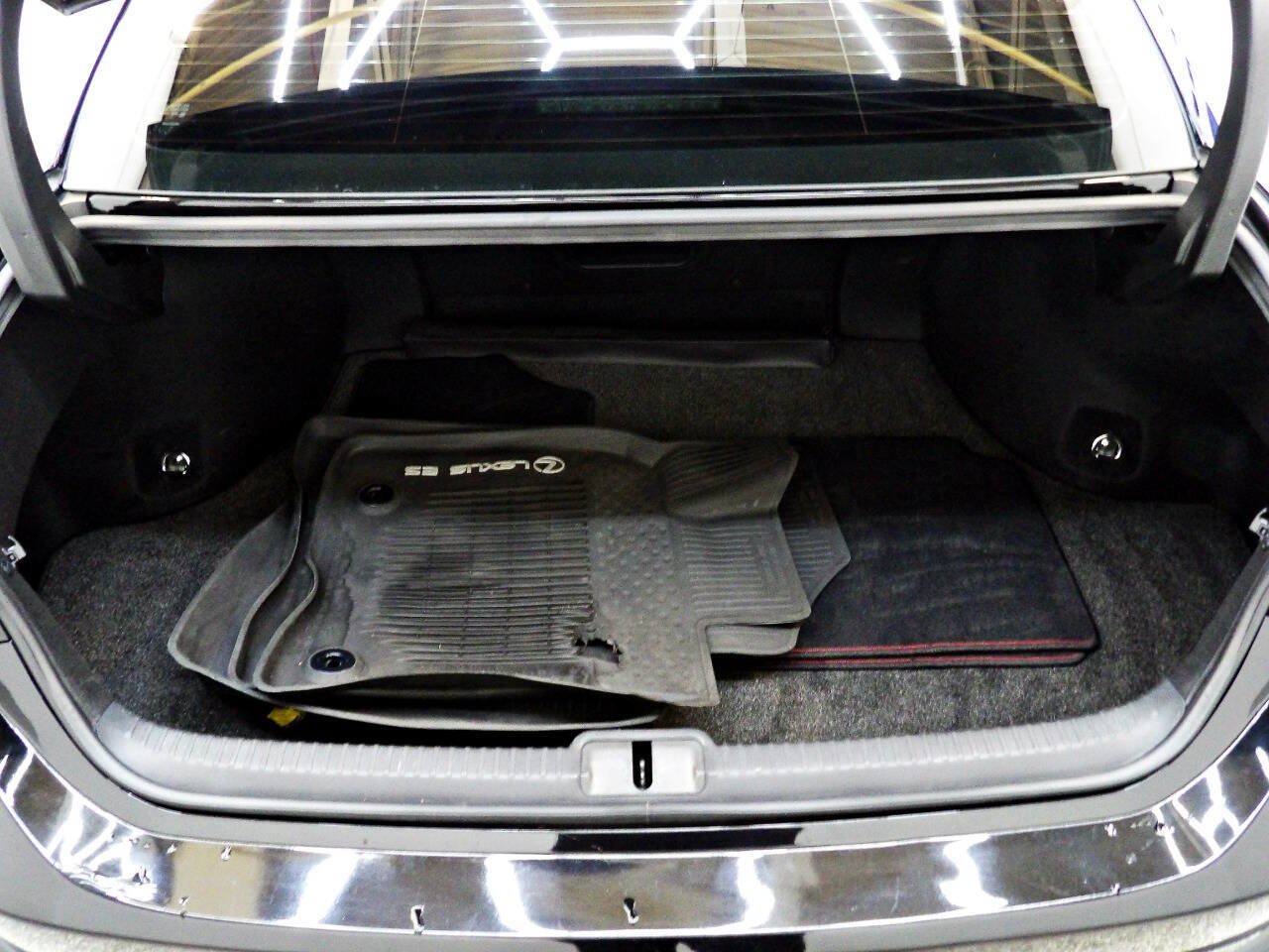 Used 2020 Lexus ES 350 F Sport w/ Accessory Package 2 FWD image 13