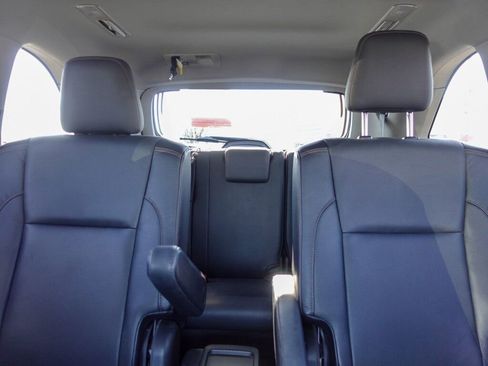 Used 2014 Toyota Highlander Limited image 16