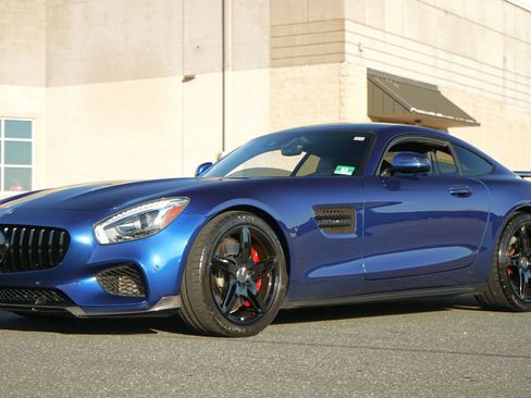 Used 2017 Mercedes-Benz AMG GT Coupe image 2