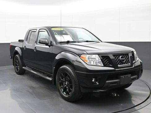 Used 2020 Nissan Frontier SV w/ Midnight Edition Floor Mats image 1