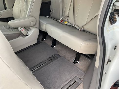 Used 2011 Toyota Sienna Limited w/ Premium Pkg AWD/4WD image 36