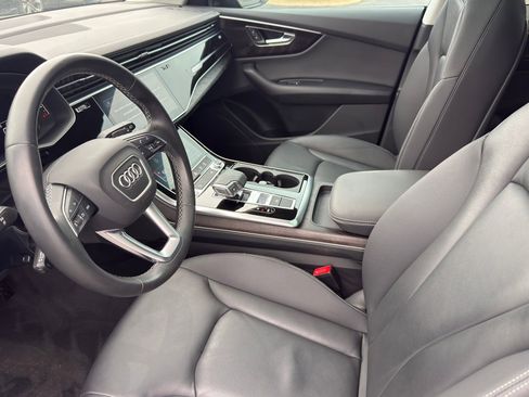 Used 2023 Audi Q8 Premium w/ Convenience Package AWD/4WD image 10