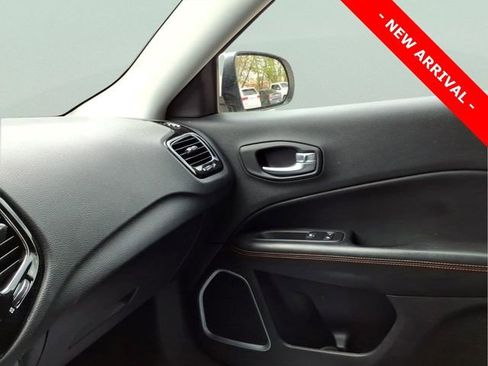 Used 2019 Jeep Compass Limited AWD/4WD image 21