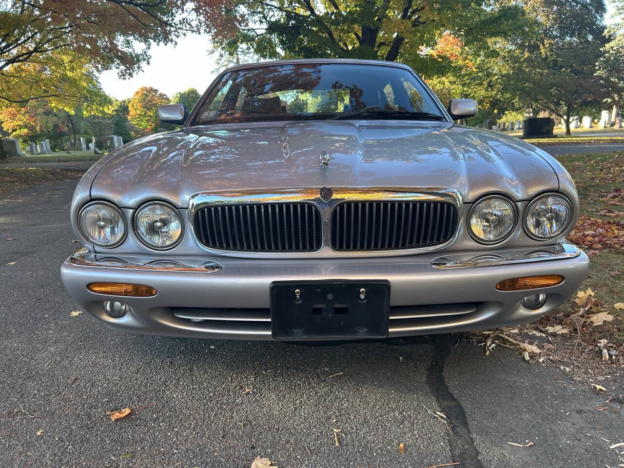 Used 2000 Jaguar XJ8 RWD image 5