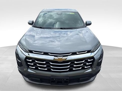 Used 2026 Chevrolet Equinox LT w/ Convenience Package II AWD/4WD image 9