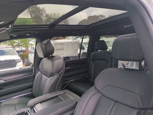 New 2026 Jeep Grand Wagoneer L Summit AWD/4WD image 22