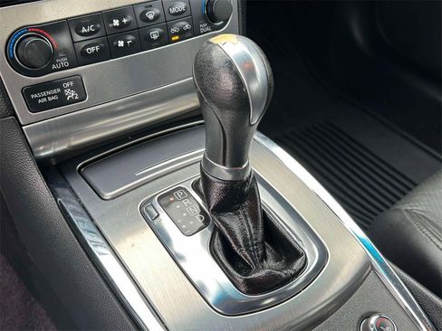 Used 2011 INFINITI G37 x image 30