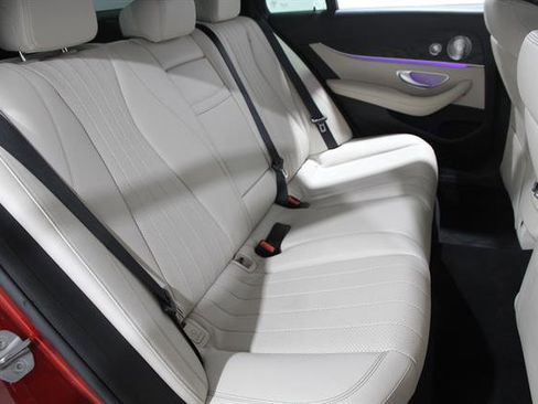Used 2017 Mercedes-Benz E 300 4MATIC image 18
