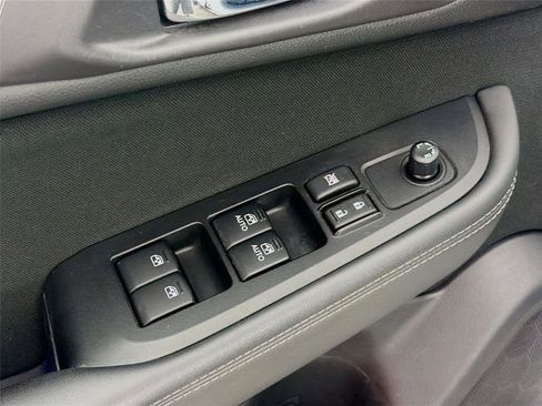 Used 2019 Subaru Outback 2.5i Premium image 18