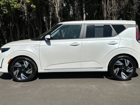 Used 2023 Kia Soul GT-Line FWD image 7