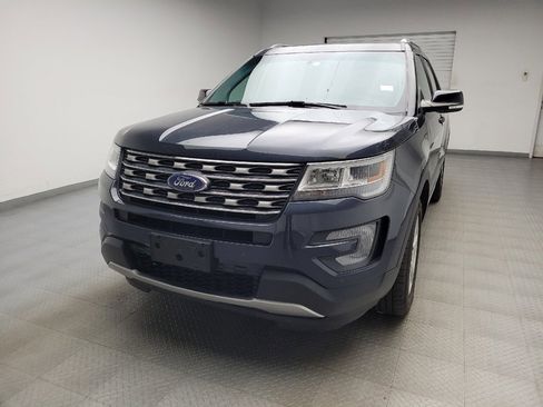 Used 2017 Ford Explorer XLT w/ Equipment Group 202A AWD/4WD image 15