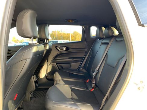 Used 2025 Jeep Compass Trailhawk image 24