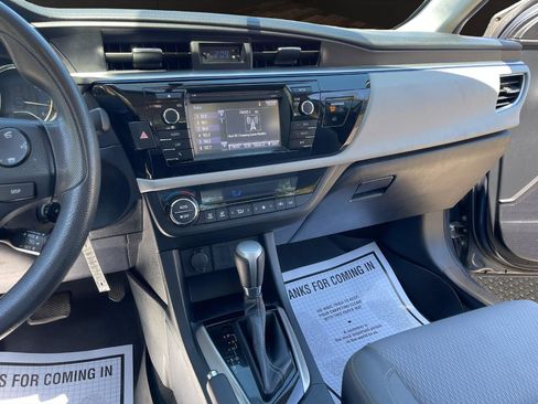 Used 2015 Toyota Corolla LE FWD image 15