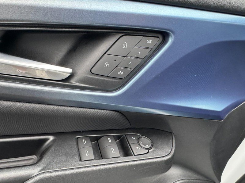 Used 2024 Chevrolet Equinox EV LT FWD image 15