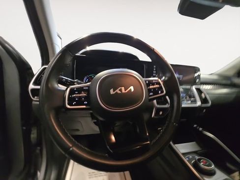 Used 2023 Kia Sorento EX AWD/4WD image 13
