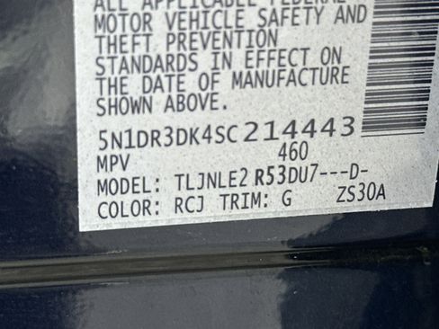 Used 2025 Nissan Pathfinder Platinum image 34