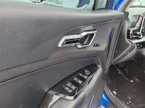 Certified 2023 Kia Sportage SX image 7