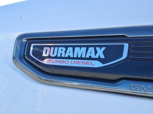 Used 2022 GMC Sierra 1500 AT4 w/ AT4 Preferred Package AWD/4WD image 11