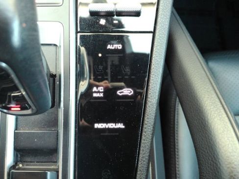 Used 2020 Porsche Cayenne AWD/4WD image 50