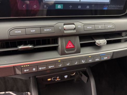 New 2026 Kia K4 FWD image 31