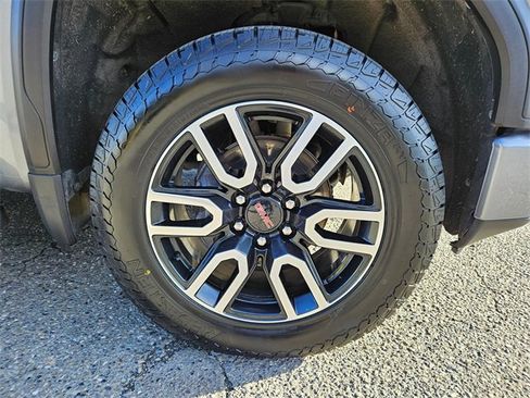 Used 2019 GMC Sierra 1500 AT4 w/ AT4 Premium Package image 8