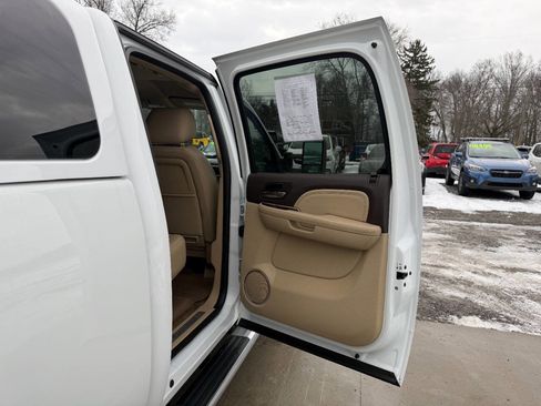 Used 2013 GMC Sierra 2500 Denali w/ Suspension Package, Off-Road image 16