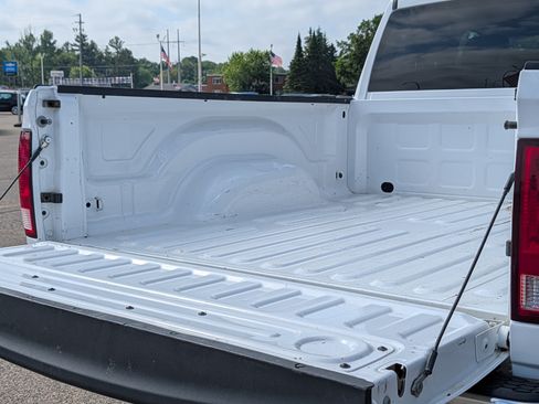 Used 2024 RAM 1500 Classic SLT AWD/4WD image 10