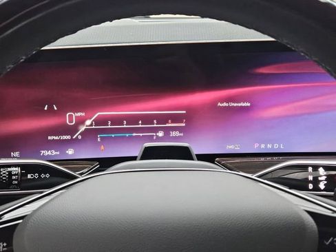 Used 2025 Cadillac Escalade Premium Luxury image 13