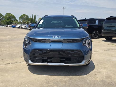 New 2026 Kia Niro Wind FWD image 3