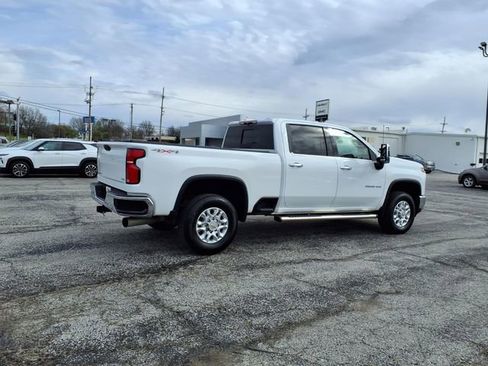 Used 2025 Chevrolet Silverado 3500 LTZ w/ LTZ Convenience Package AWD/4WD image 17