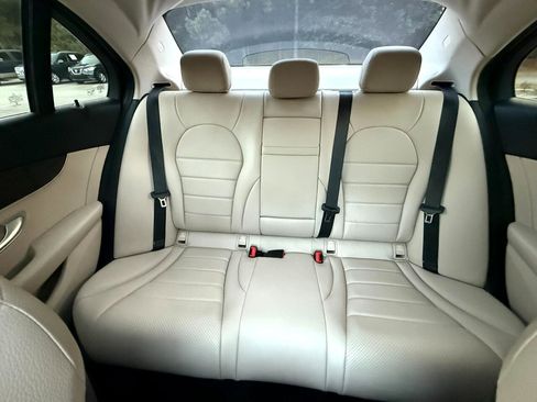 Used 2018 Mercedes-Benz C 300 Sedan image 15