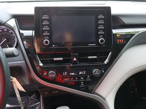 Used 2022 Toyota Camry LE FWD image 34