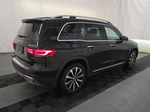 Used 2022 Mercedes-Benz GLB 250 4MATIC w/ Premium Package Lite image 2