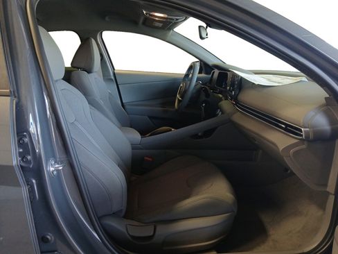 New 2025 Hyundai Elantra SE w/ Cargo Package image 15