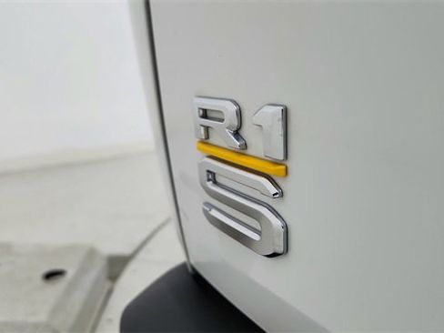 Used 2024 Rivian R1S Adventure image 19