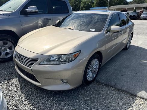 Used 2014 Lexus ES 350 w/ Luxury Package FWD image 1