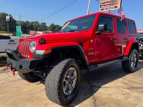 Used 2018 Jeep Wrangler Unlimited Sahara AWD/4WD image 4