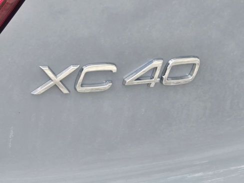 New 2026 Volvo XC40 B5 Plus w/ Climate Package AWD/4WD image 11