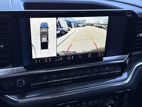 Used 2025 Chevrolet Silverado 1500 High Country w/ Technology Package image 18